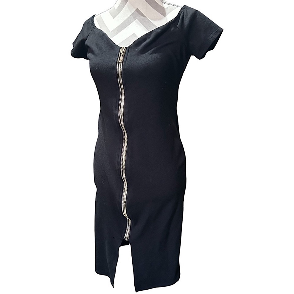 Haute Monde Elegant Black on/off shoulder
Zipper Dress Women's size Large
